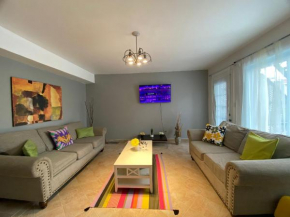 Fabulous House 2 Levels 5 rooms fully renovated next metro